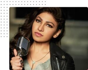 Book Tulsi Kumar
